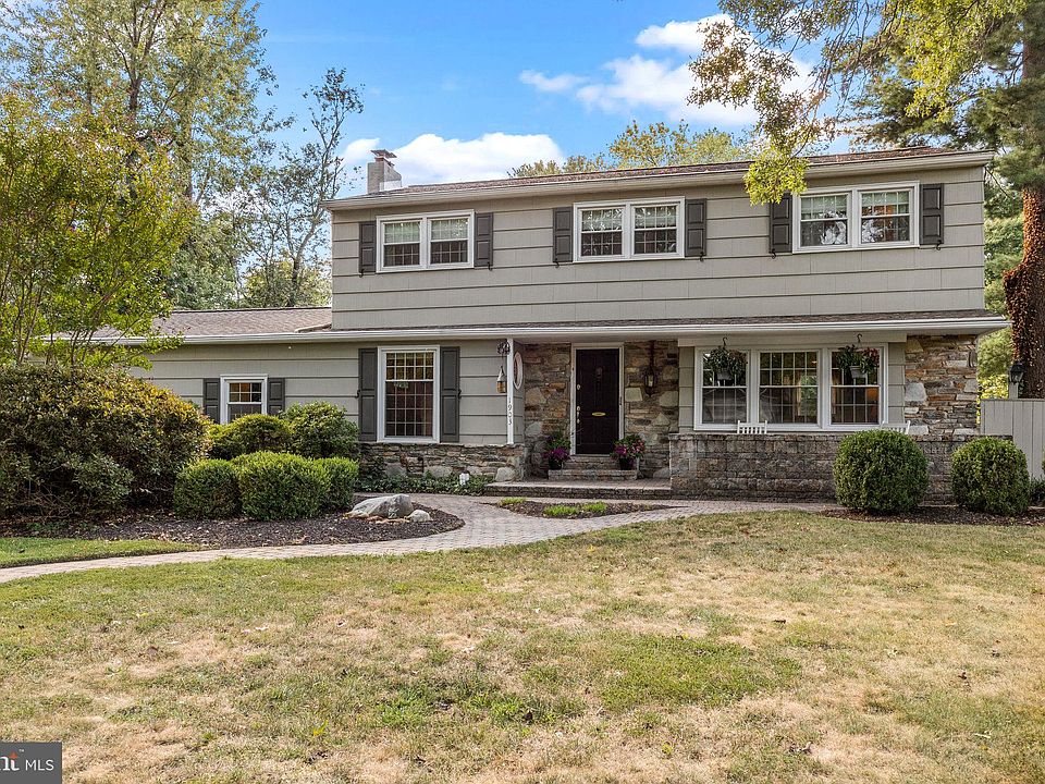1st image of 1903 Woodland Dr
