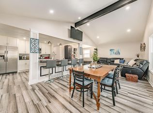 6102 N 113th St, Milwaukee, WI 53225