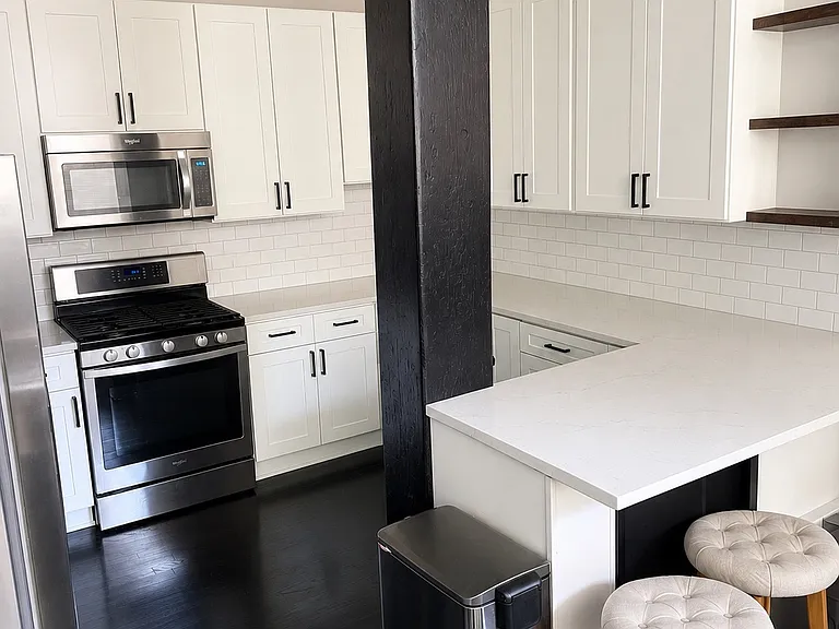 1137 N Wood St #1G — Photo 4