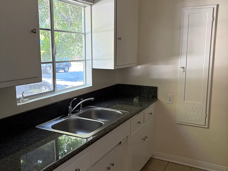 425 Mission St #B — Photo 5