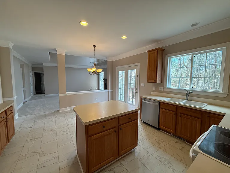 3993 N Lakeshore Rd — Photo 13