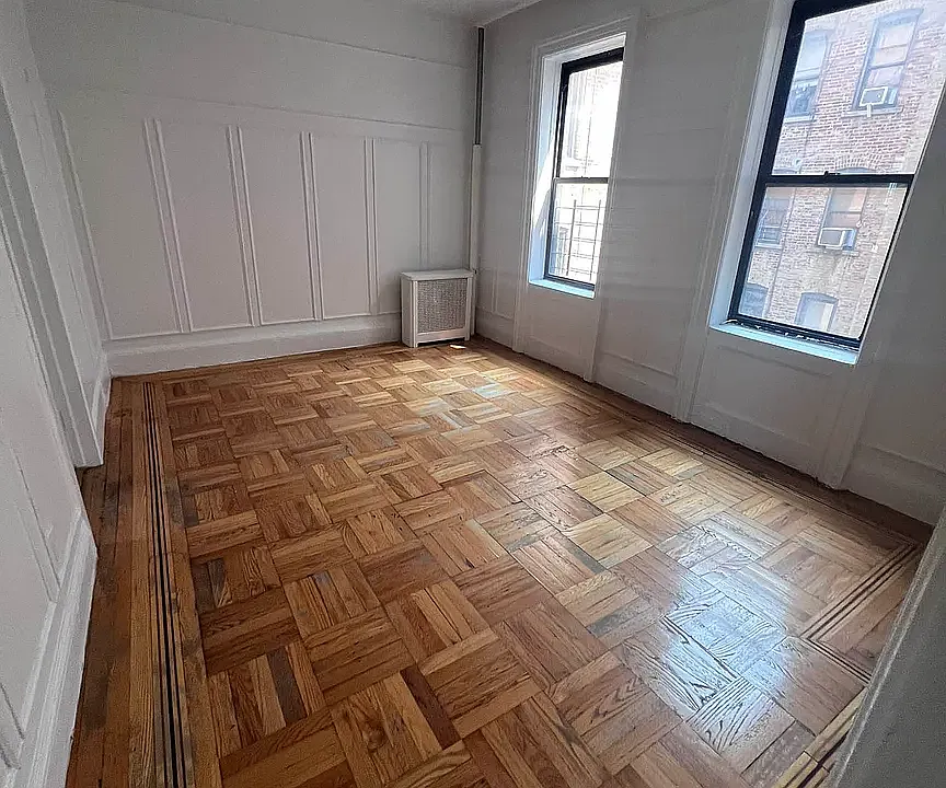 2463 Valentine Ave #2E