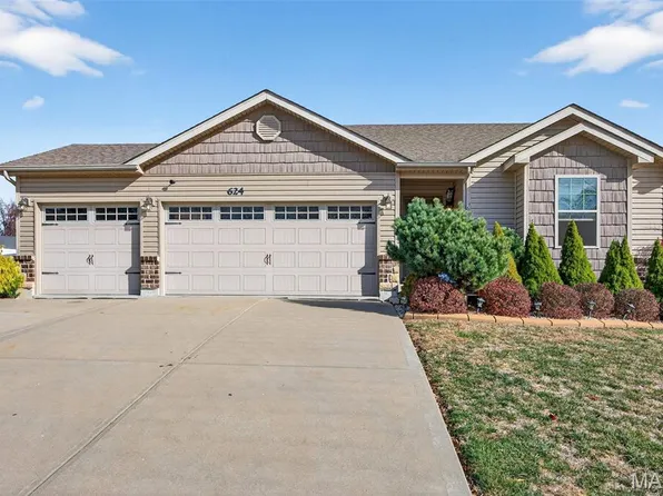 624 Courageous Ln, Wentzville, MO 63385