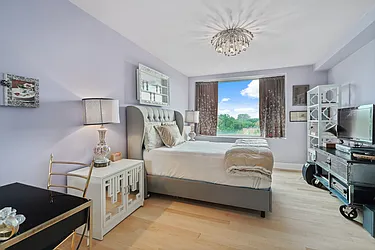 Sold by Avenue Sotheby's International Realty