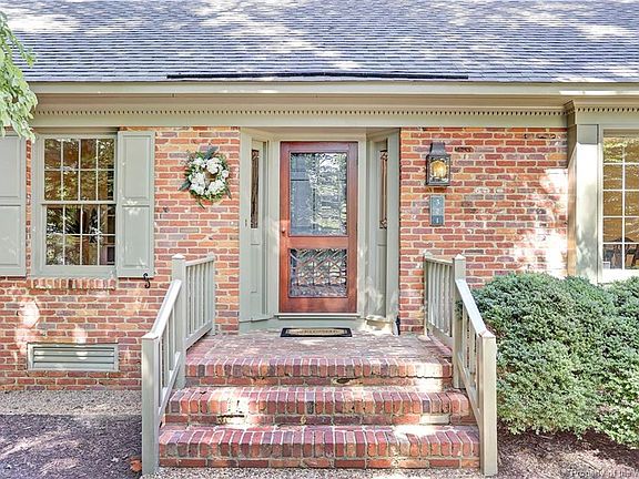 4th image of 321 E Tazewells Way