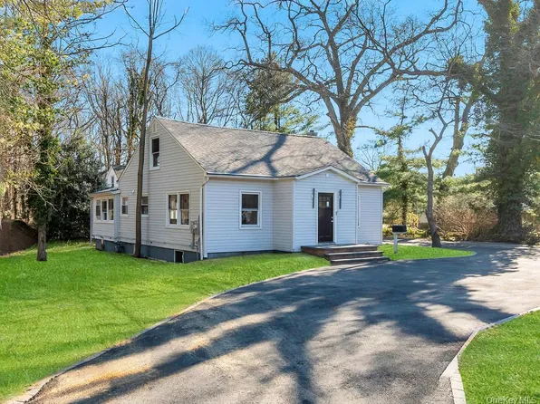 624 Townline Road, Hauppauge, NY 11788