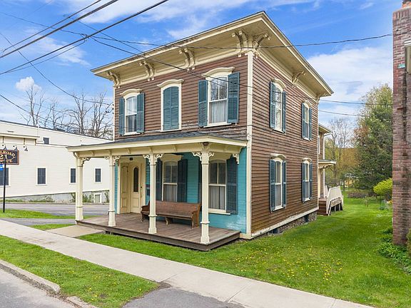 3rd image of 25 Railroad Ave