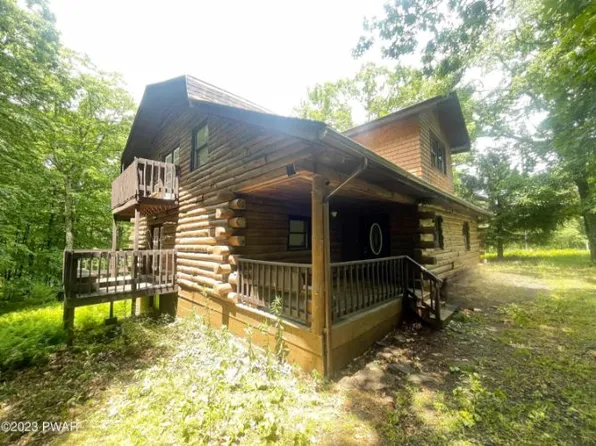 188 Twin Lakes Dr, Shohola, PA 18458