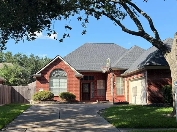 17522 Whispering Star Ct, Houston, TX 77095