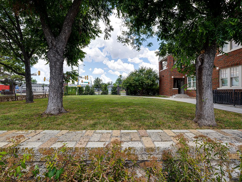 Shared yard space for tenants