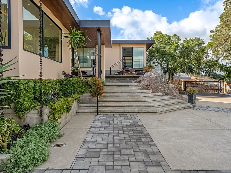 663 Montecito Blvd — Photo 5
