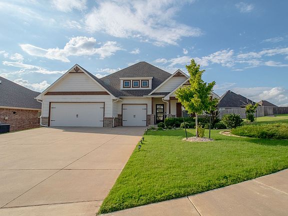 3rd image of 18821 Autumn Grove Dr