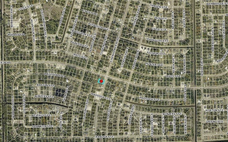 2nd image of 604 Eisenhower Blvd