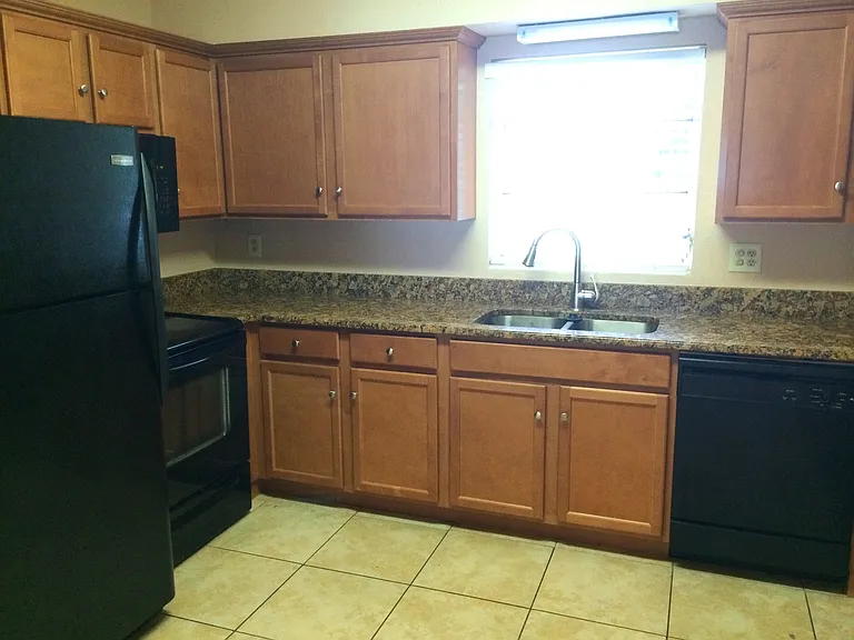 6714 Nina Rosa Dr — Photo 6