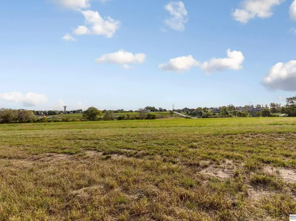 12705 225th St, Gretna, NE 68028