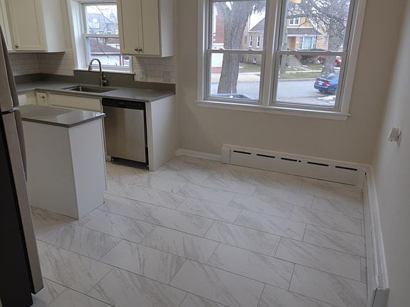 5th image of 2437 N East Brook Rd #2