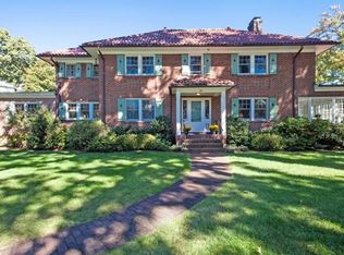 68 Stuyvesant Ave, Larchmont, NY 10538