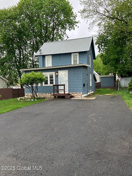 3rd image of 42 Peck Avenue
