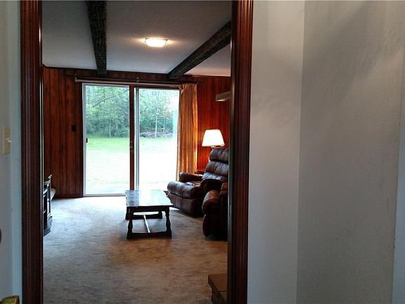 5th image of 300 Forest Dr