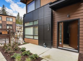 172 Sky Ridge Walk NW #9, Issaquah, WA 98027