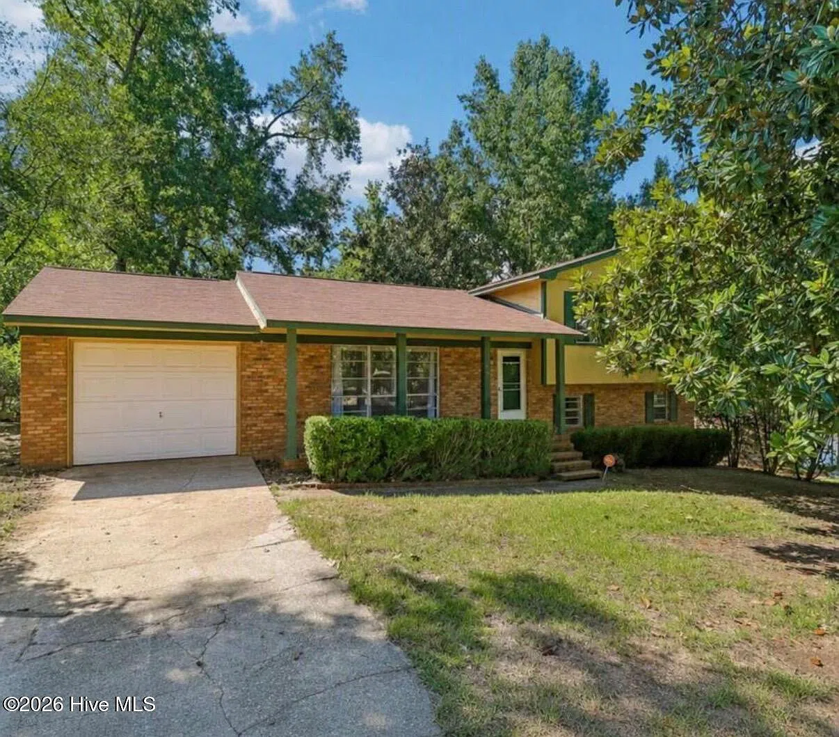 3 bed, 2.5 bath, 1632 sqft, $1,650 — Photo 1