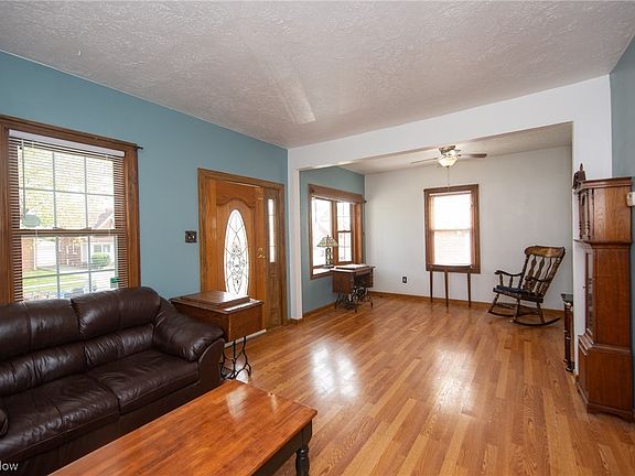 5th image of 3115 Grovewood Ave