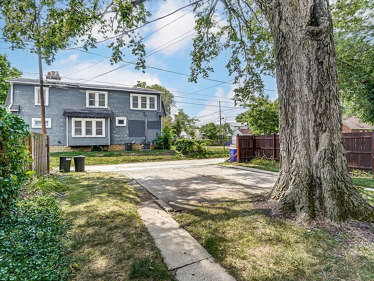 1143 Mulford Rd — Photo 24