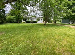 2423 Peppermill Rd, Lapeer, MI 48446