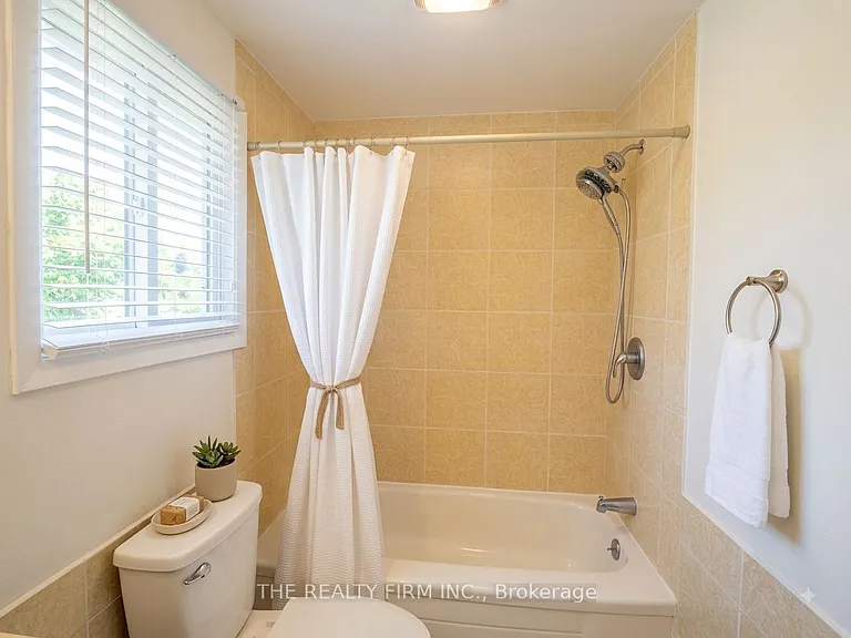 490 3rd St #34 — Photo 16