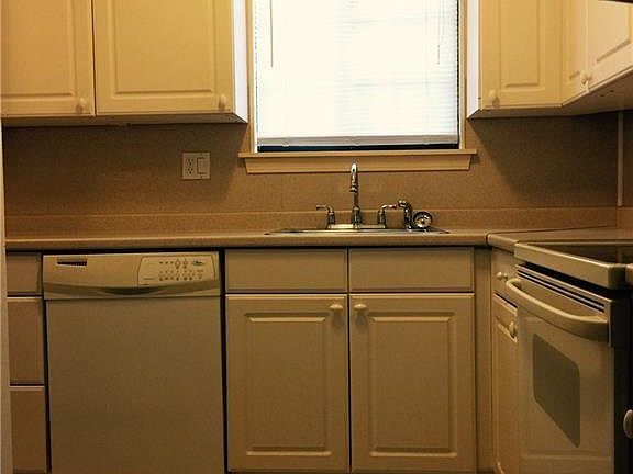 2nd image of 71 Bentwood Dr APT 8
