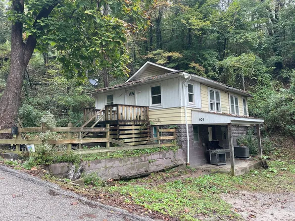 401 Cora St, Charleston, WV 25302