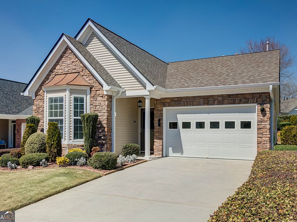 1st image of 5 Hampshire Ln