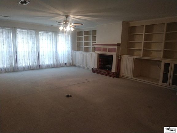 3rd image of 665 E Hickory Ave