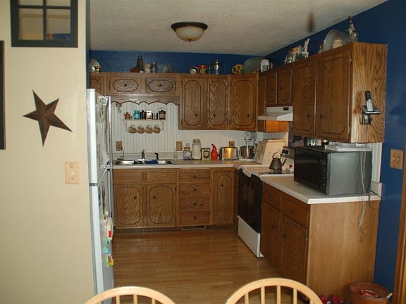 5th image of 816 2nd Ave NE