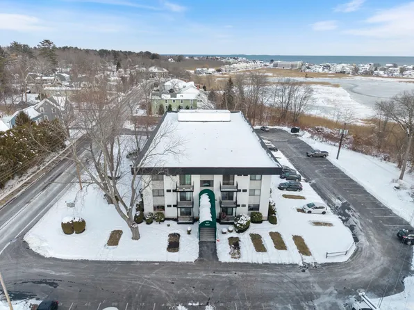 467 High Street #10, Hampton, NH 03842