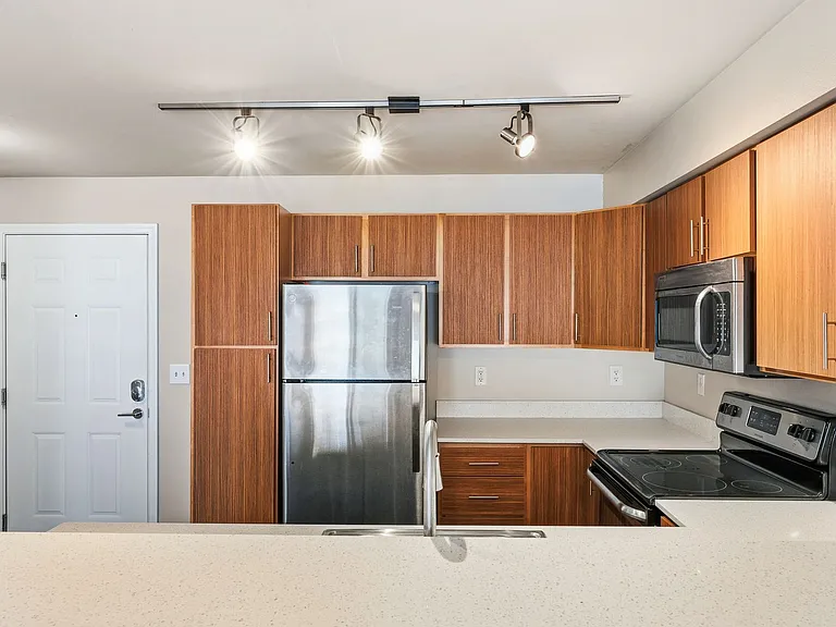 West Side Flats South — Photo 13