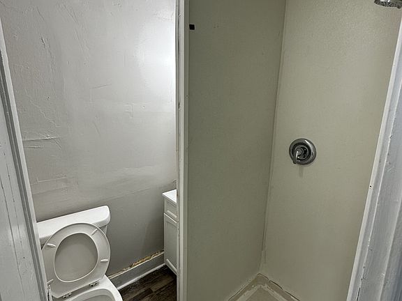 5th image of 721 1/2 E Willard St