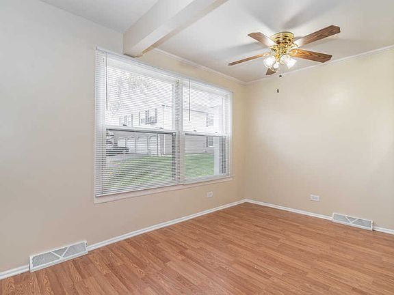 5th image of 499 Sidney Ave Unit C