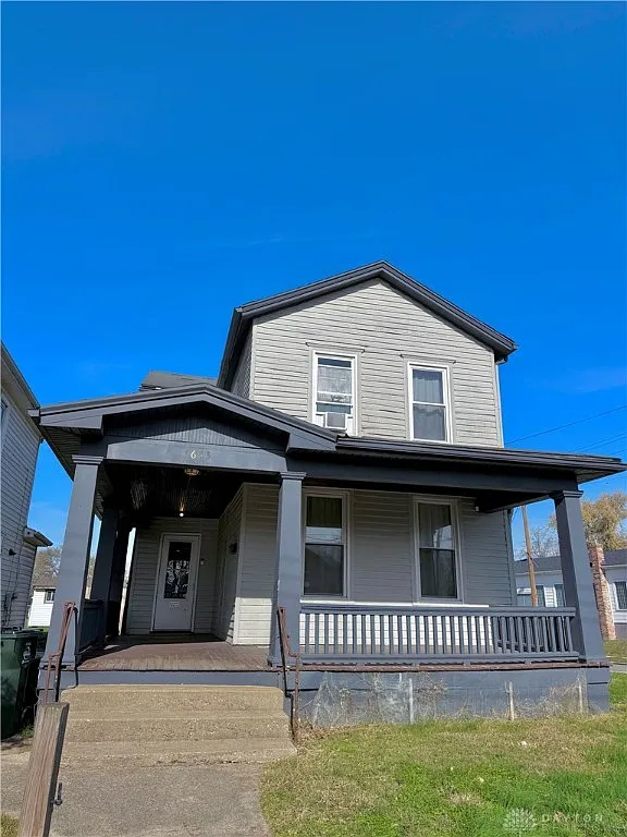 1613 Columbia Ave photo 1