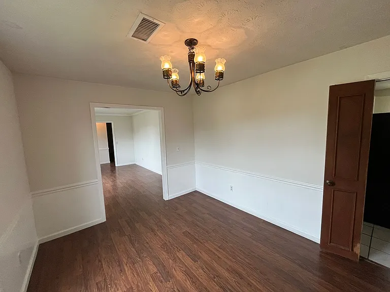 3911 Curry St — Photo 18