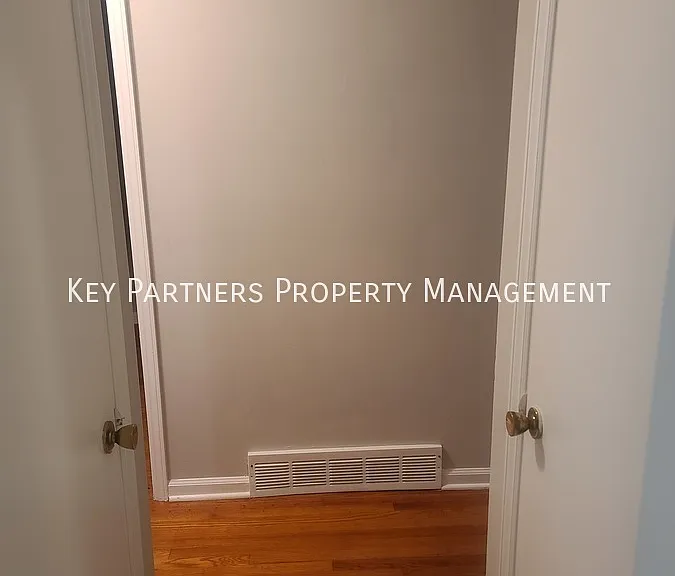7115 Larsen Ln — Photo 12