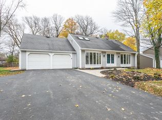 16 Misty Pine Rd, Fairport, NY 14450