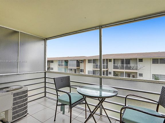 5th image of 17050 NE 14th Ave APT 312