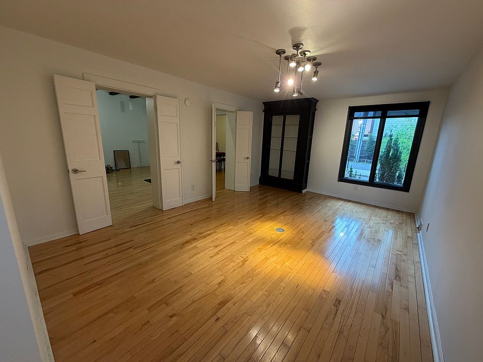 1st image of 19 Allen St