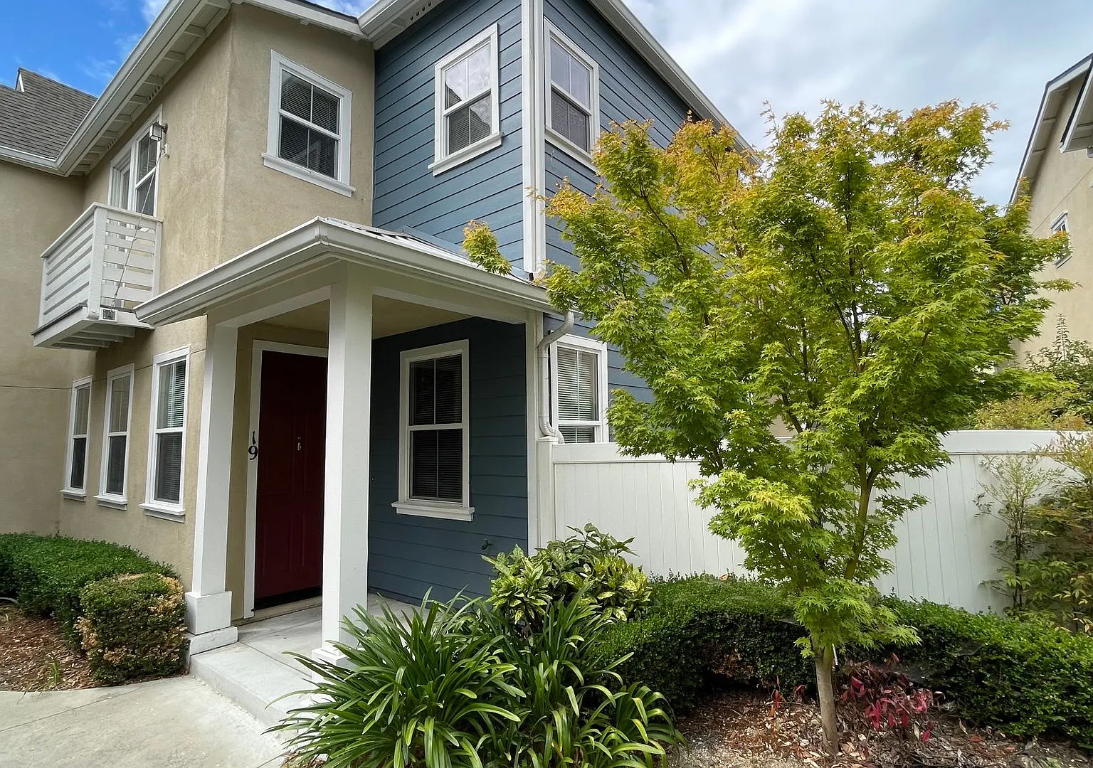 Beautifully Updated 3-Bedroom House with Patio in Broad Street Village — Photo 1