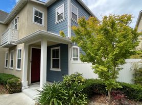 3591 Sacramento Dr