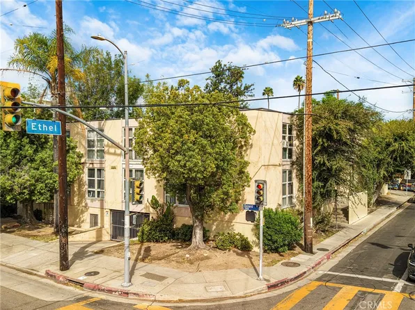 13101 Oxnard St, Van Nuys, CA 91401