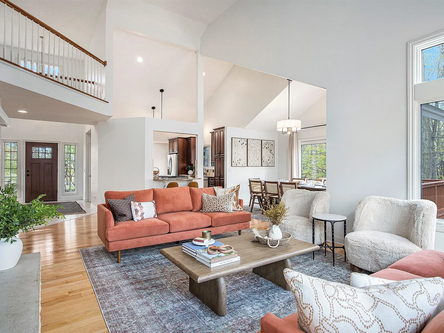 8940 Sunset Cir — Photo 3