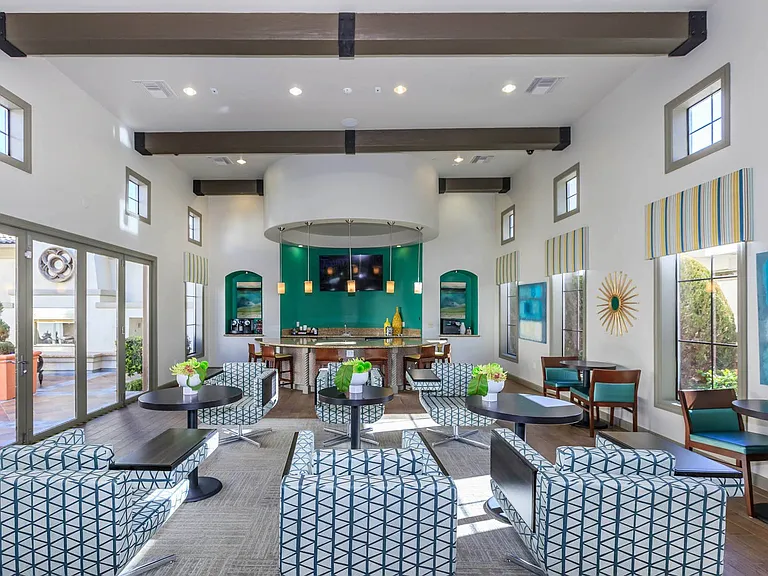 Loreto & Palacio Apartments — Photo 22