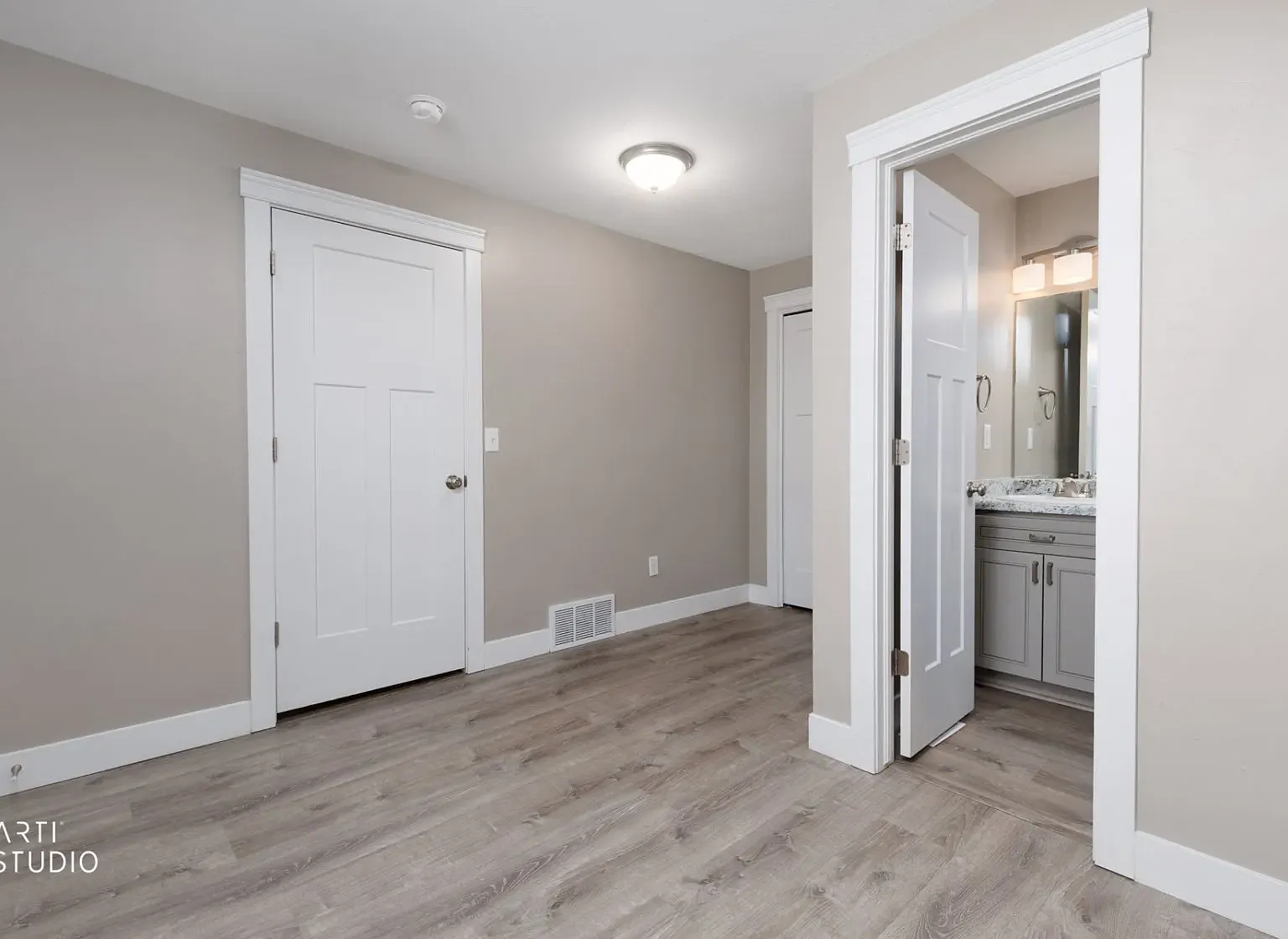 265 Poplar — Photo 1